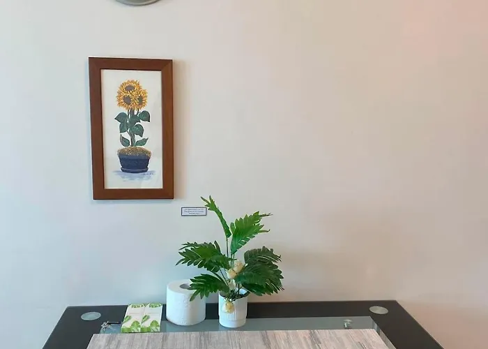 Apartment Warm & Minimal Retreat Manila